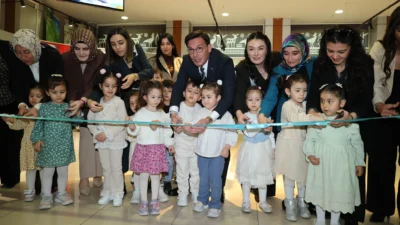 Tokat Belediyesi Çocuk Gündüz Bakımevi öğrencileri tarafından hazırlanan Ebru Sergisi,