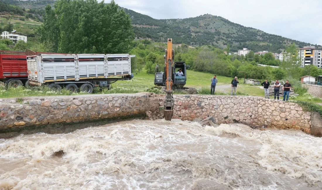 Tokat Belediyesi sel ve taşkın riskine karşı şehir genelinde yoğun